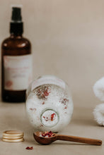 Load image into Gallery viewer, Unwind Botanical Bath salts