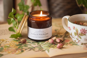 Tea Rose & Wild Rhubarb candle