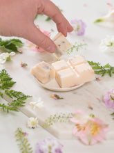 Load image into Gallery viewer, Mixed bag of winter scents Botanical wax melts in cotton pouch