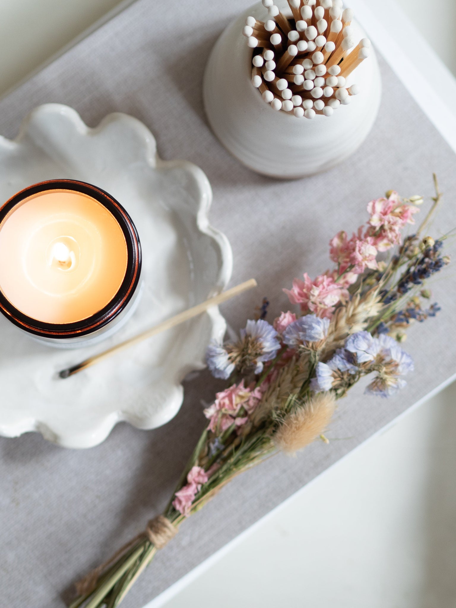 Dry Flowers Candle 