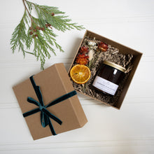 Load image into Gallery viewer, Winter Bloom gift set